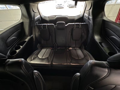 2025 Chrysler Pacifica Select Radio: Uconnect 5 with 10.1" Display