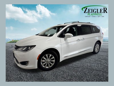 2017 Chrysler Pacifica Touring L 3rd row seat