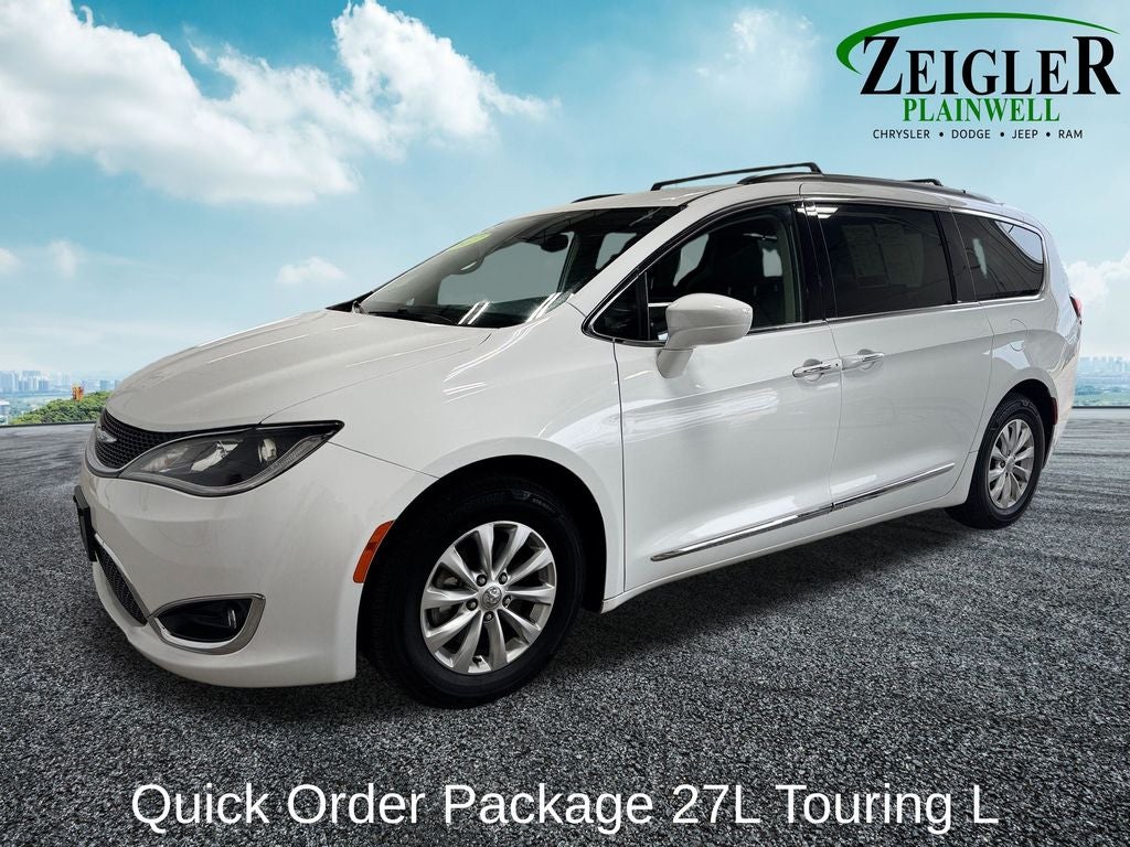2017 Chrysler Pacifica Touring L 3rd row seat