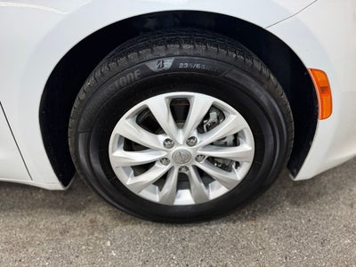 2017 Chrysler Pacifica Touring L 3rd row seat