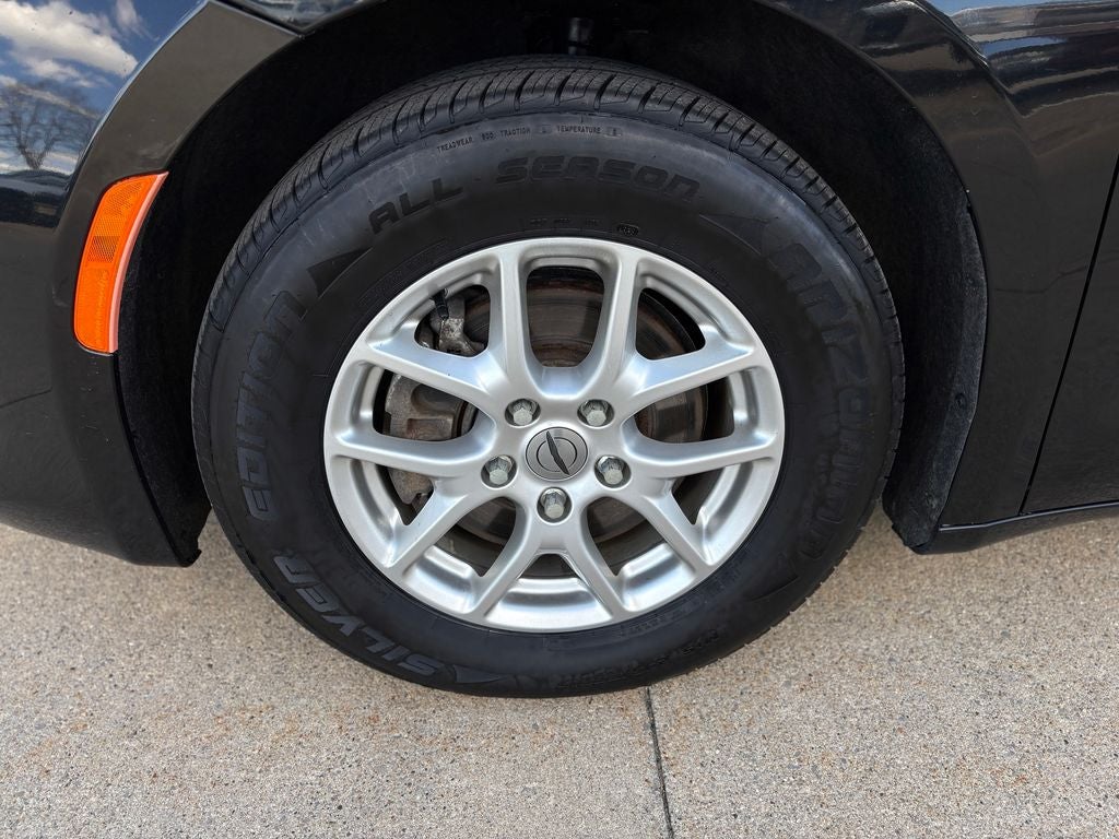 2022 Chrysler Voyager LX