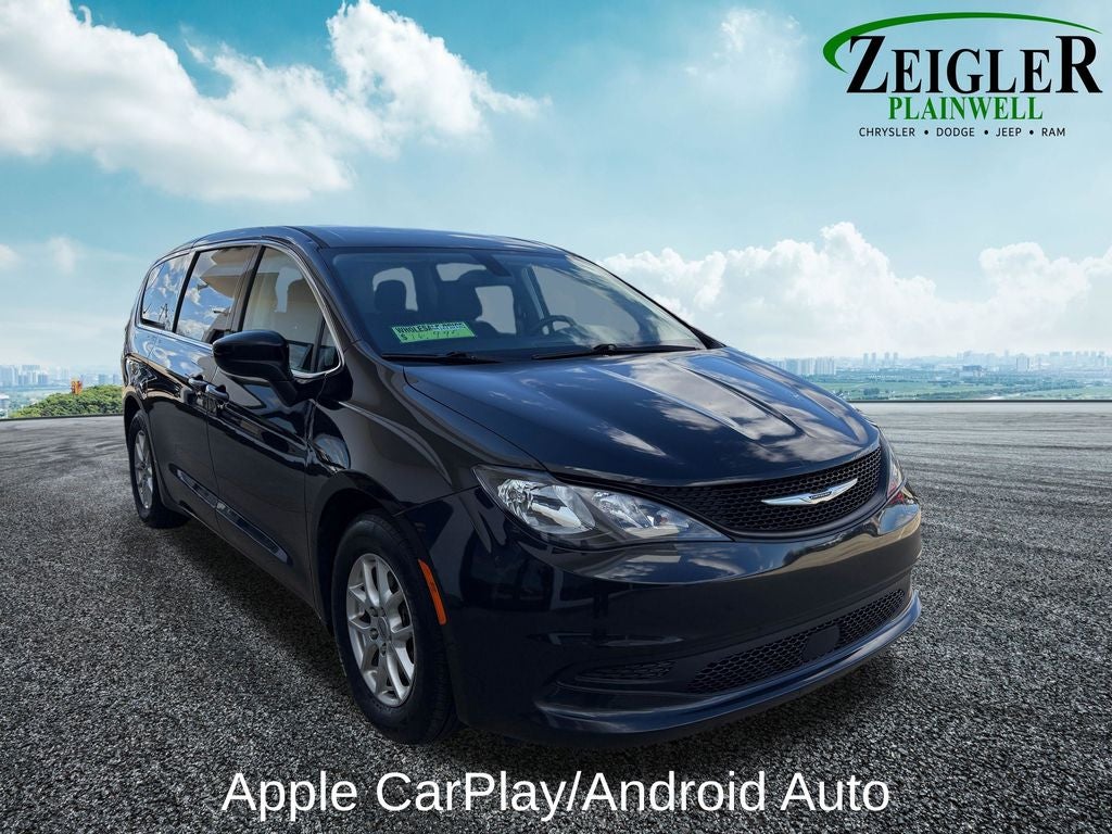 2022 Chrysler Voyager LX