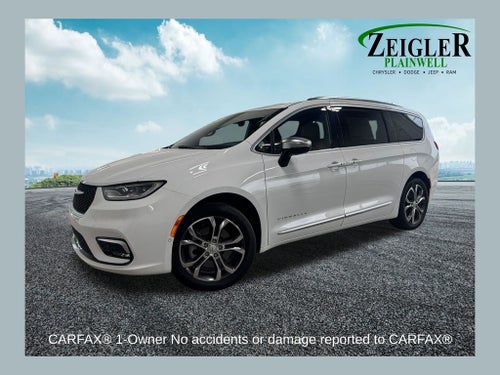 2025 Chrysler Pacifica Pinnacle Power moonroof
