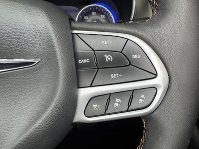 2025 Chrysler Pacifica Pinnacle Power moonroof