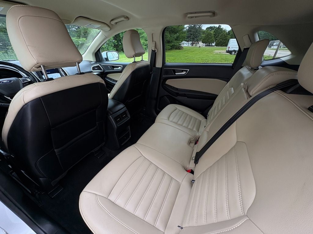 2023 Ford Edge SEL Alloy wheels