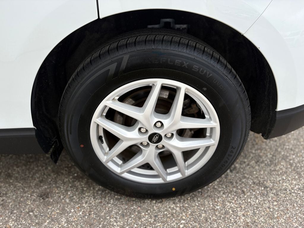 2023 Ford Edge SEL Alloy wheels