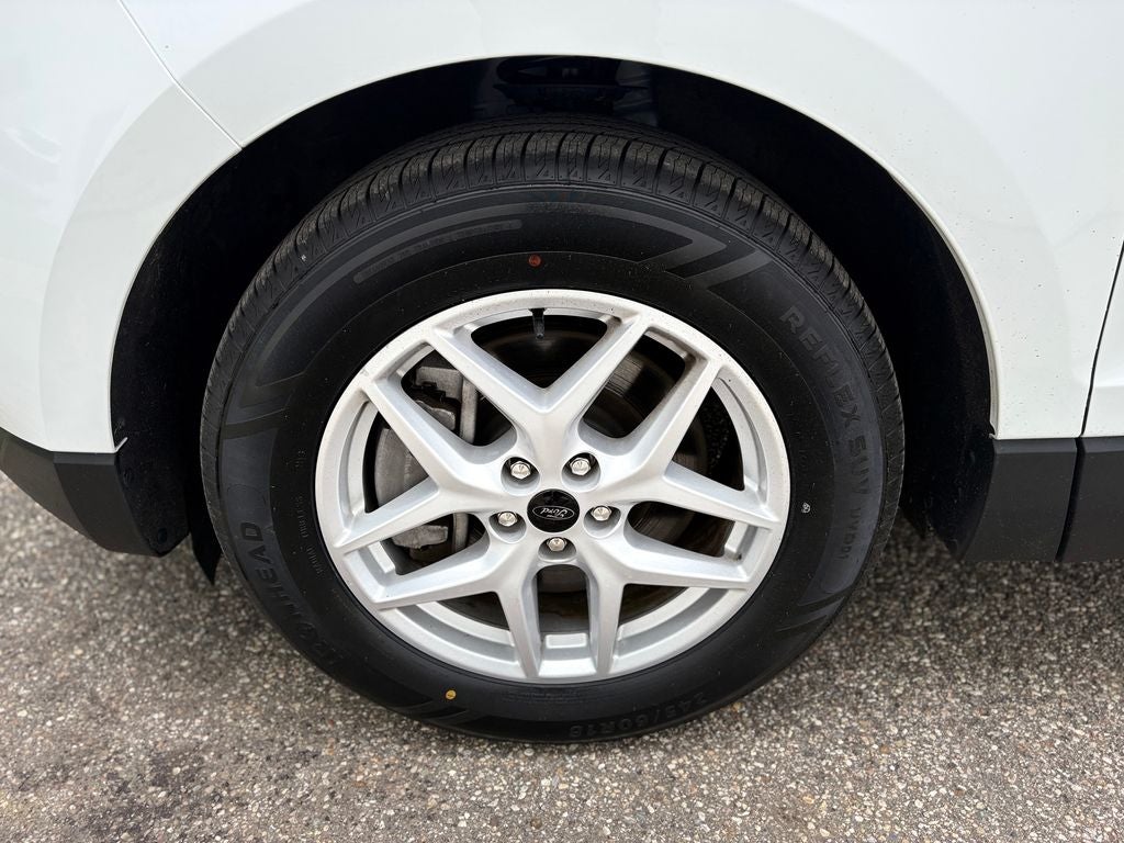 2023 Ford Edge SEL Alloy wheels