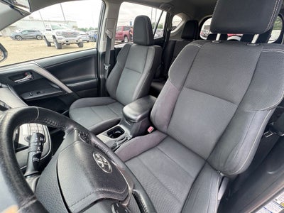 2018 Toyota RAV4 XLE Power moonroof