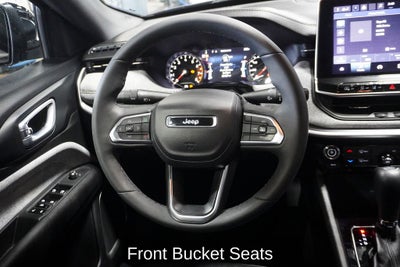 2023 Jeep Compass Latitude Lux Apple CarPlay/Android Auto