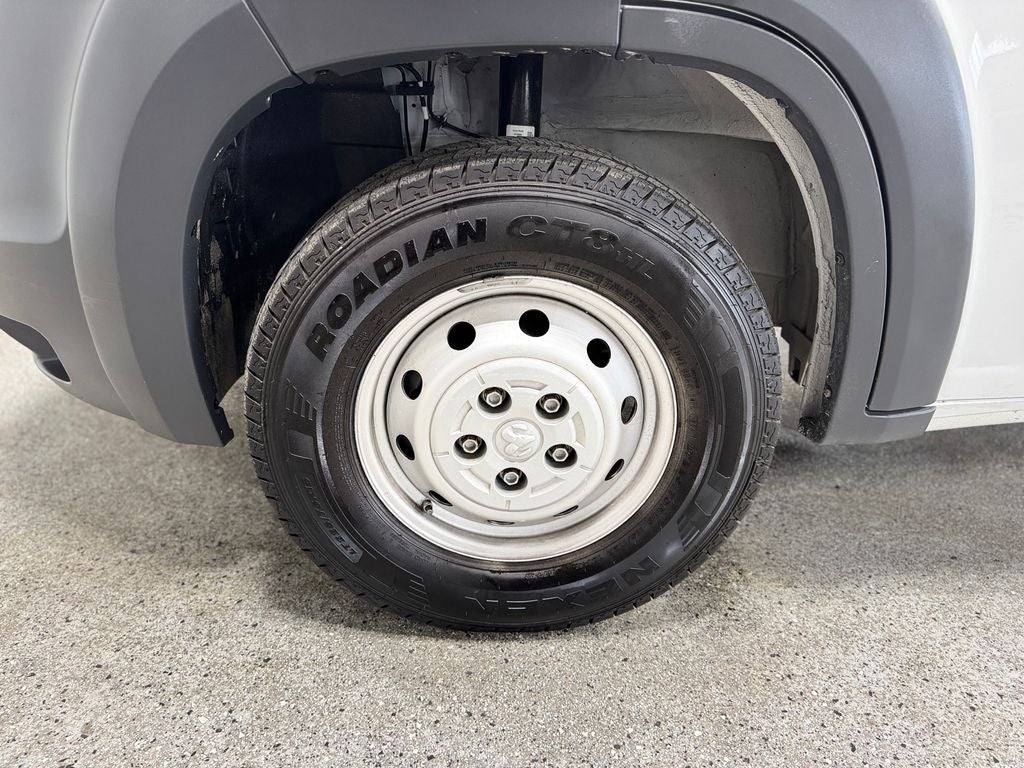2018 RAM ProMaster 1500 Low Roof Radio: Uconnect 3 w/5" Display