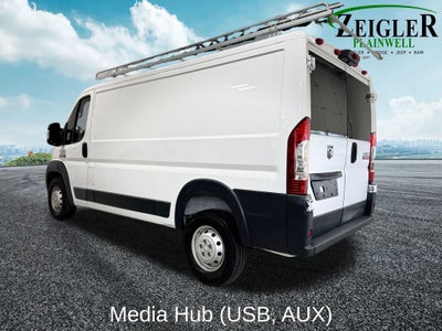 2018 RAM ProMaster 1500 Low Roof Radio: Uconnect 3 w/5" Display