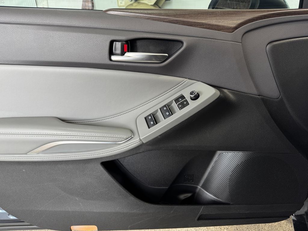 2019 Toyota Avalon XLE