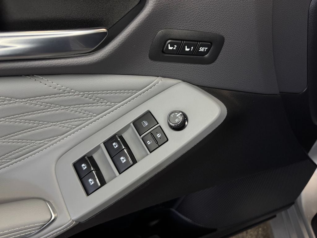 2021 Toyota Avalon Hybrid Limited