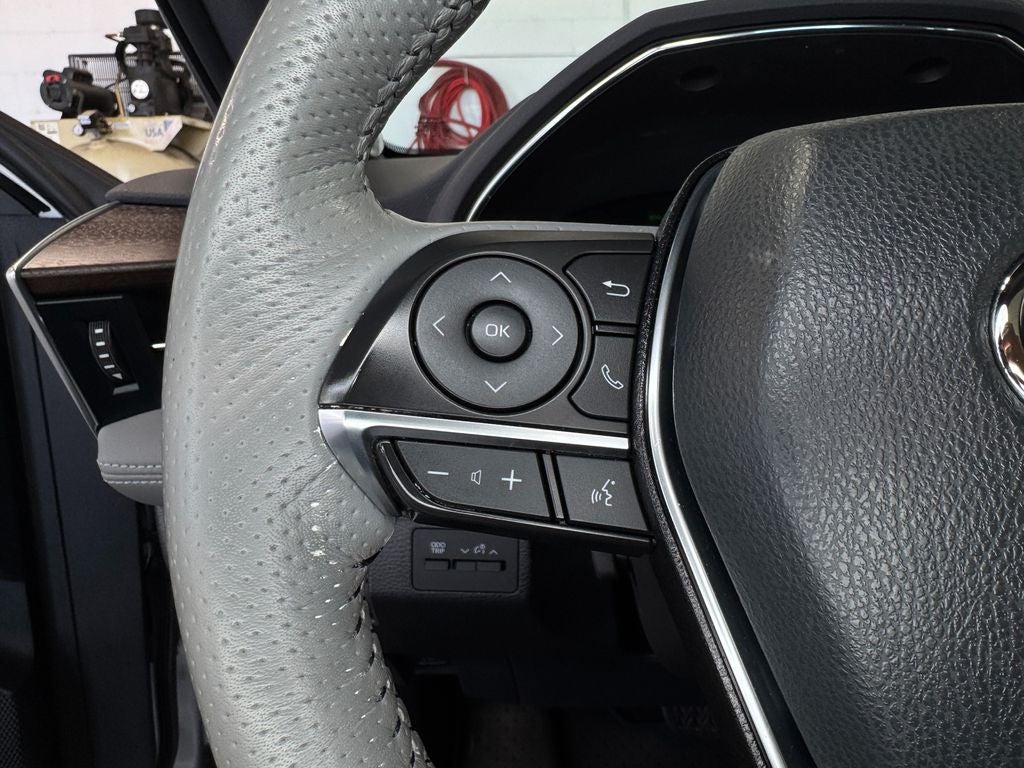 2021 Toyota Avalon Hybrid Limited
