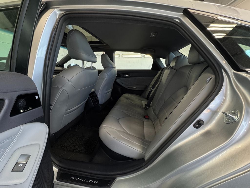 2021 Toyota Avalon Hybrid Limited