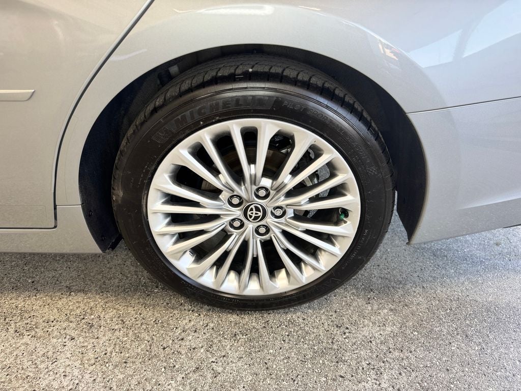 2021 Toyota Avalon Hybrid Limited