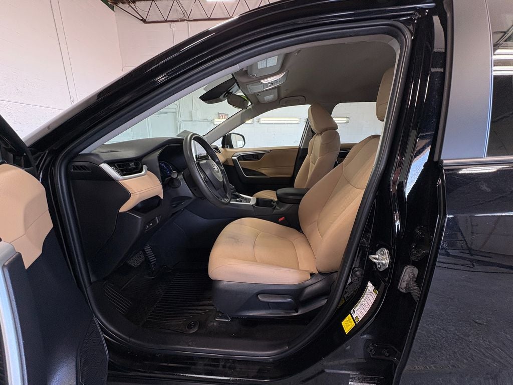 2023 Toyota RAV4 Hybrid LE