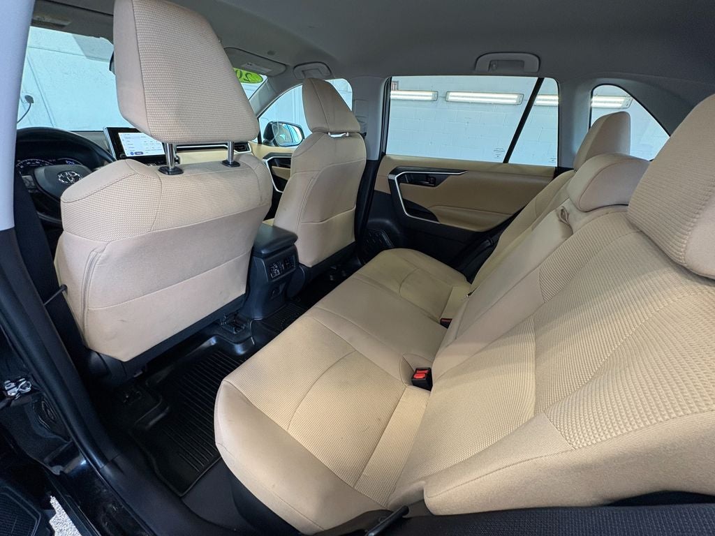 2023 Toyota RAV4 Hybrid LE