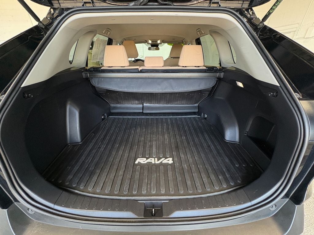 2023 Toyota RAV4 Hybrid LE
