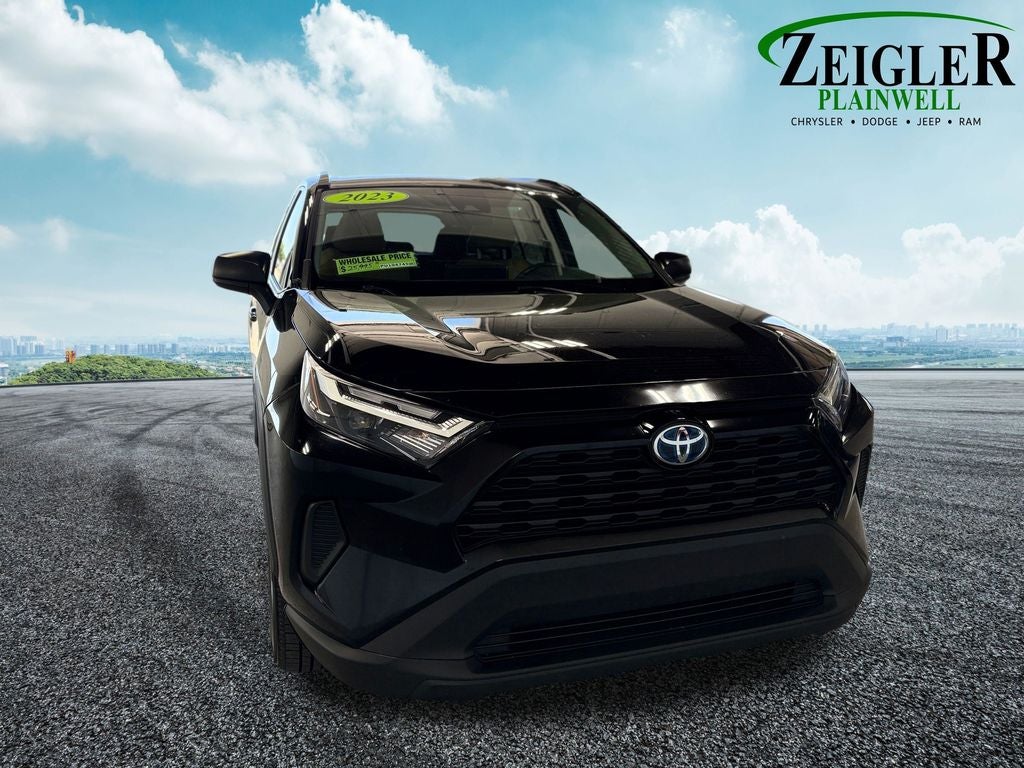 2023 Toyota RAV4 Hybrid LE