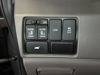 2017 Honda Odyssey EX-L A/V remote Headphones