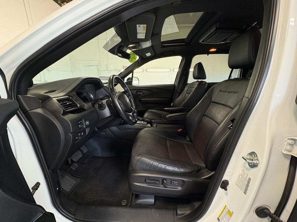 2021 Honda Pilot Black Edition Navigation system: Honda Satellite-Linked Navigati
