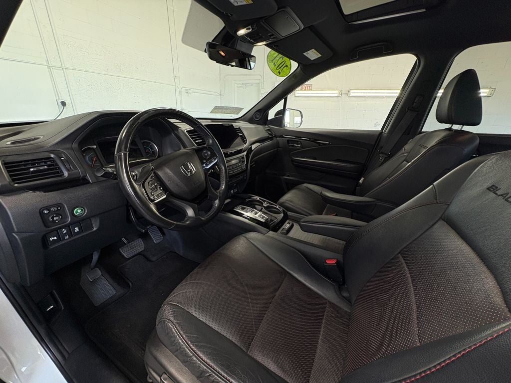 2021 Honda Pilot Black Edition Navigation system: Honda Satellite-Linked Navigati