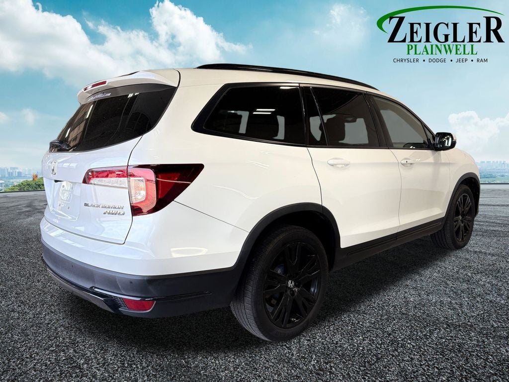 2021 Honda Pilot Black Edition Navigation system: Honda Satellite-Linked Navigati