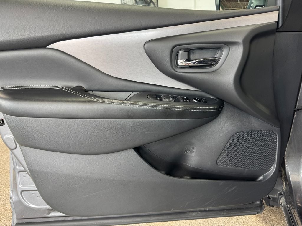 2024 Nissan Murano SV Panoramic Moonroof