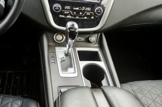 2023 Nissan Murano Platinum Power moonroof & Navigation System