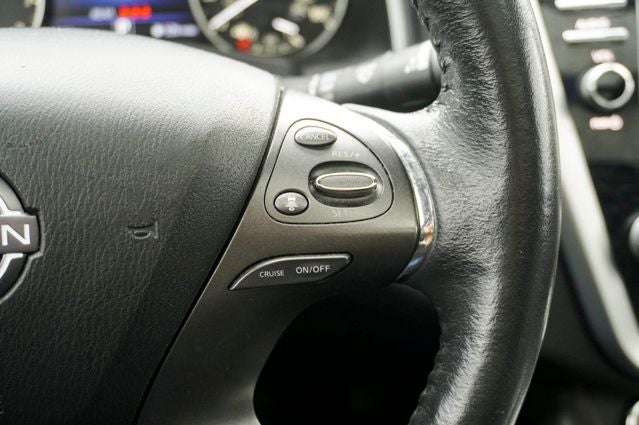 2023 Nissan Murano Platinum Power moonroof & Navigation System