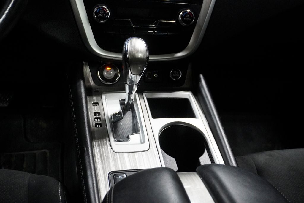 2018 Nissan Murano SV Navigation System & Power Panoramic Moonroof