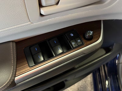 2023 Toyota Sienna LE 8 Passenger