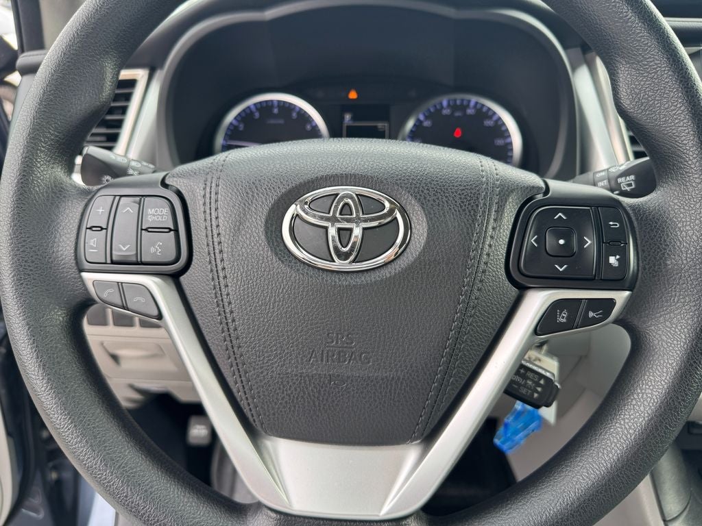 2018 Toyota Highlander LE 3rd row seat