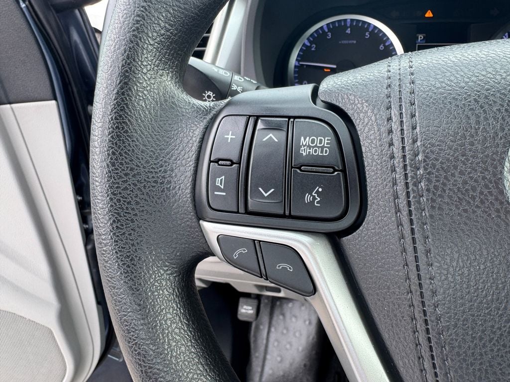 2018 Toyota Highlander LE 3rd row seat