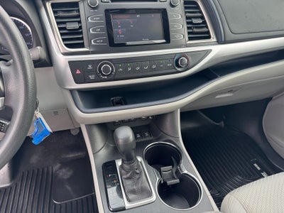 2018 Toyota Highlander LE 3rd row seat