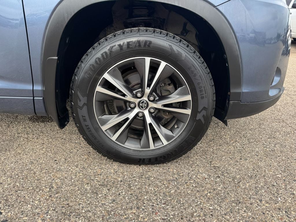 2018 Toyota Highlander LE 3rd row seat