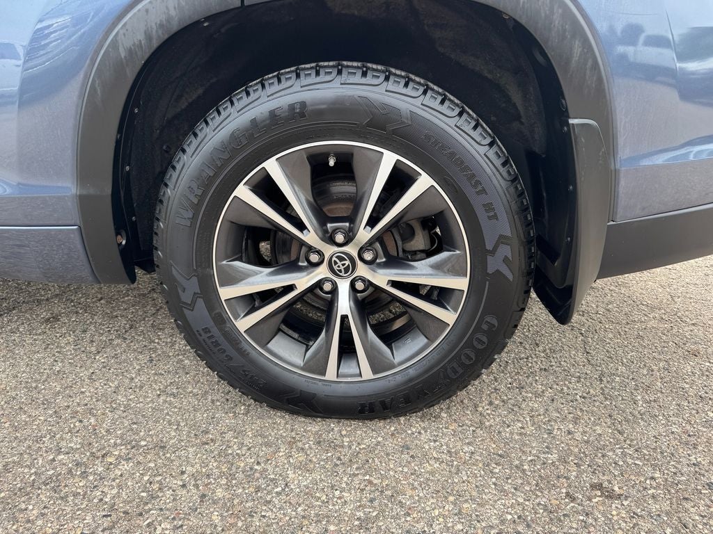 2018 Toyota Highlander LE 3rd row seat