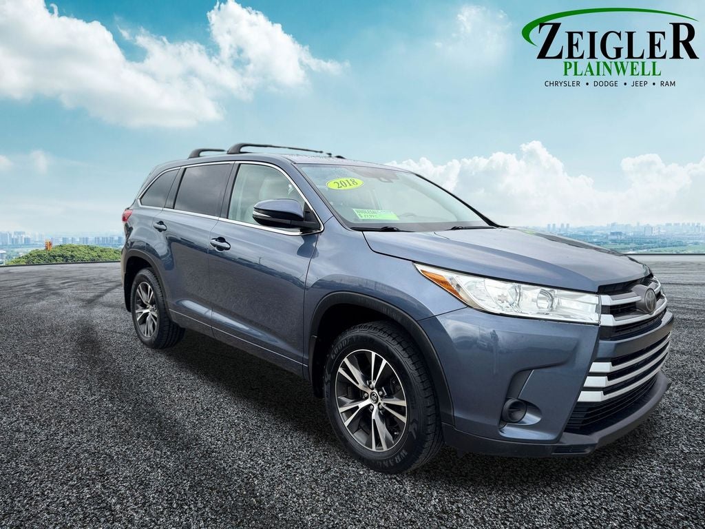 2018 Toyota Highlander LE 3rd row seat
