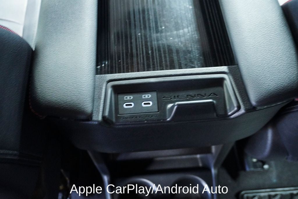 2025 Toyota Sienna XSE Power moonroof & Navigation System