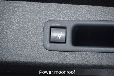 2025 Toyota Sienna XSE Power moonroof & Navigation System