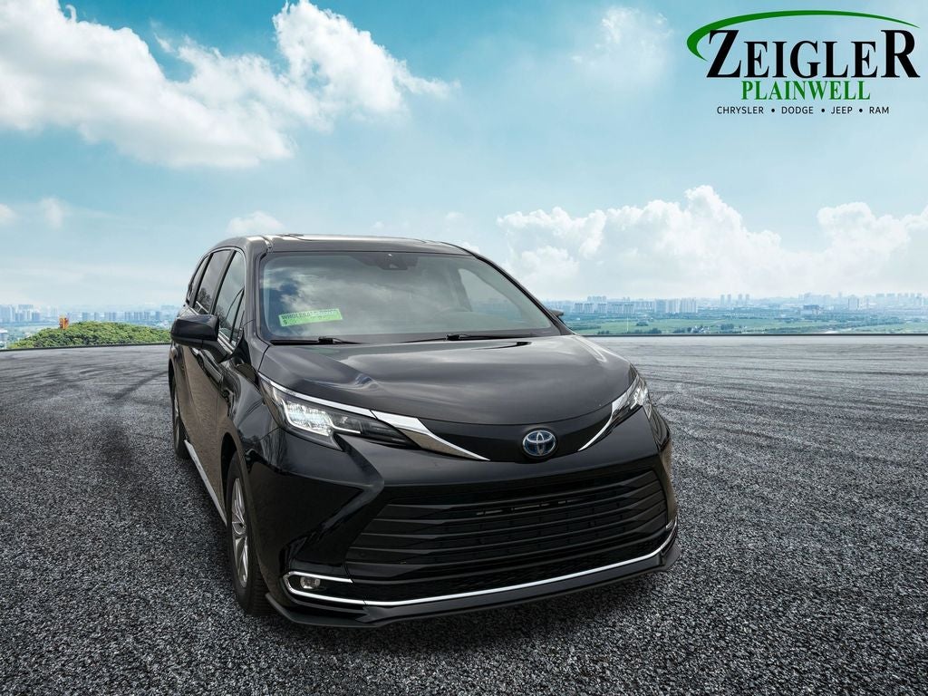 2023 Toyota Sienna XLE 7 Passenger