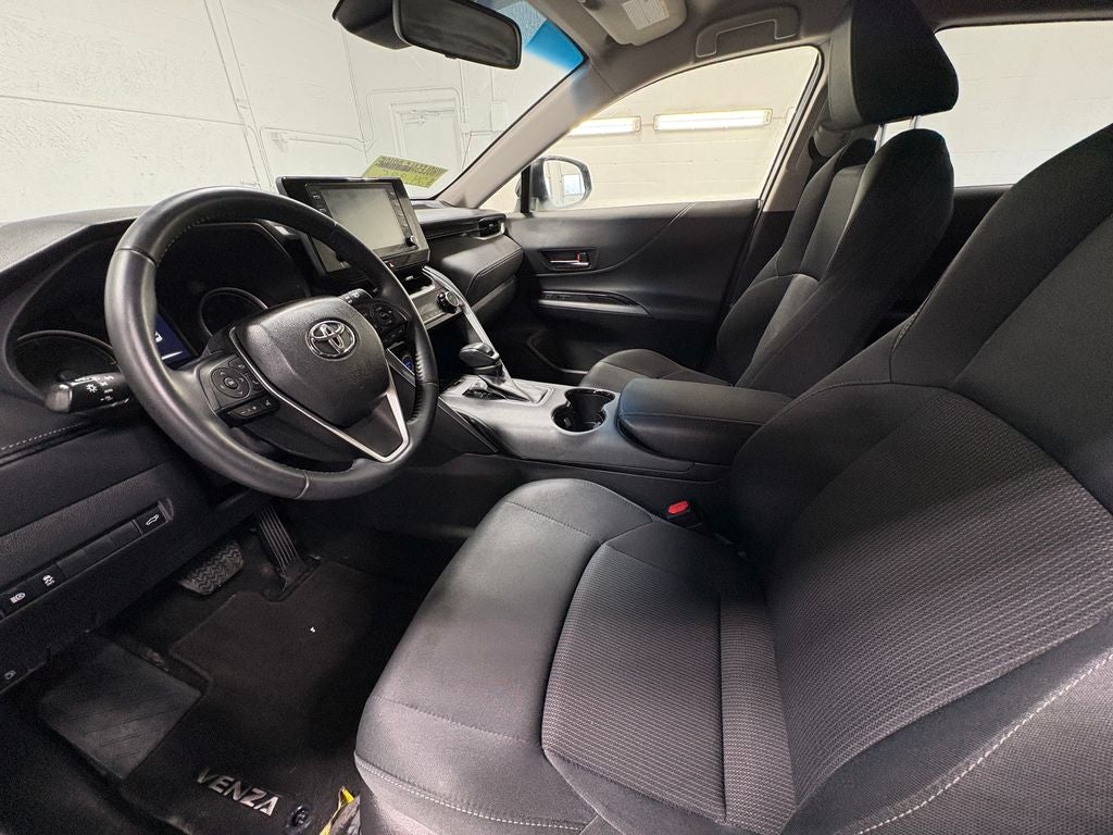 2022 Toyota Venza LE Power Liftgate