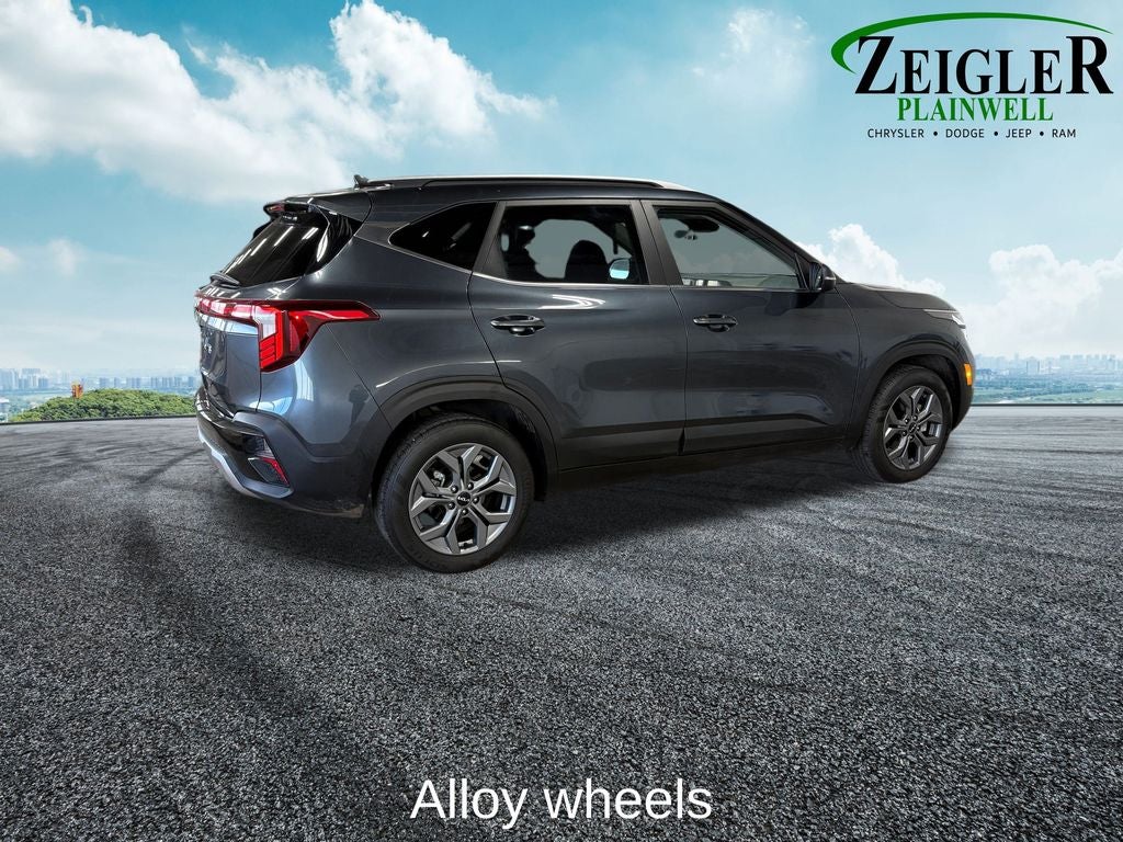 2024 Kia Seltos S Apple CarPlay & Android Auto