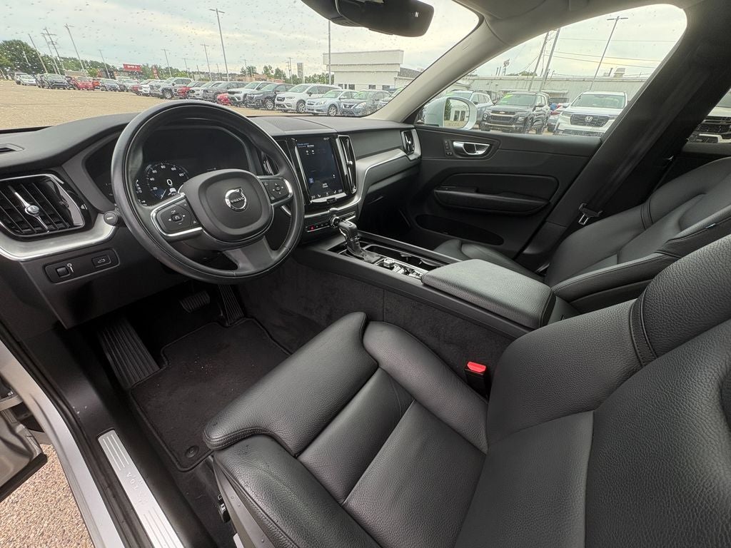 2019 Volvo XC60 T6 Momentum Power moonroof