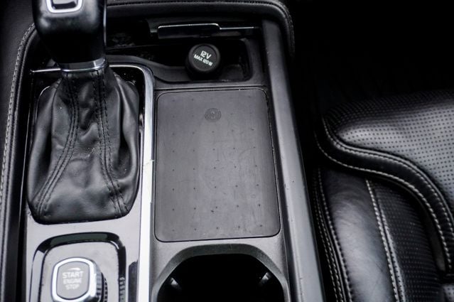 2022 Volvo XC90 T6 Inscription Navigation System & Power Moonroof