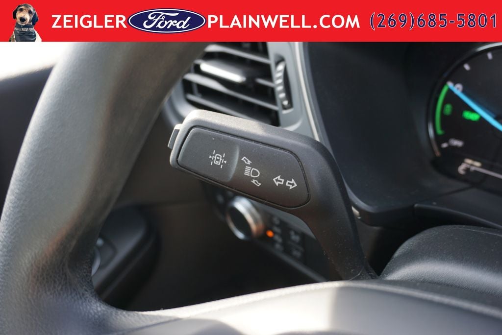 2022 Ford Escape Hybrid SE