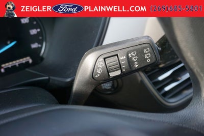 2022 Ford Escape Hybrid SE