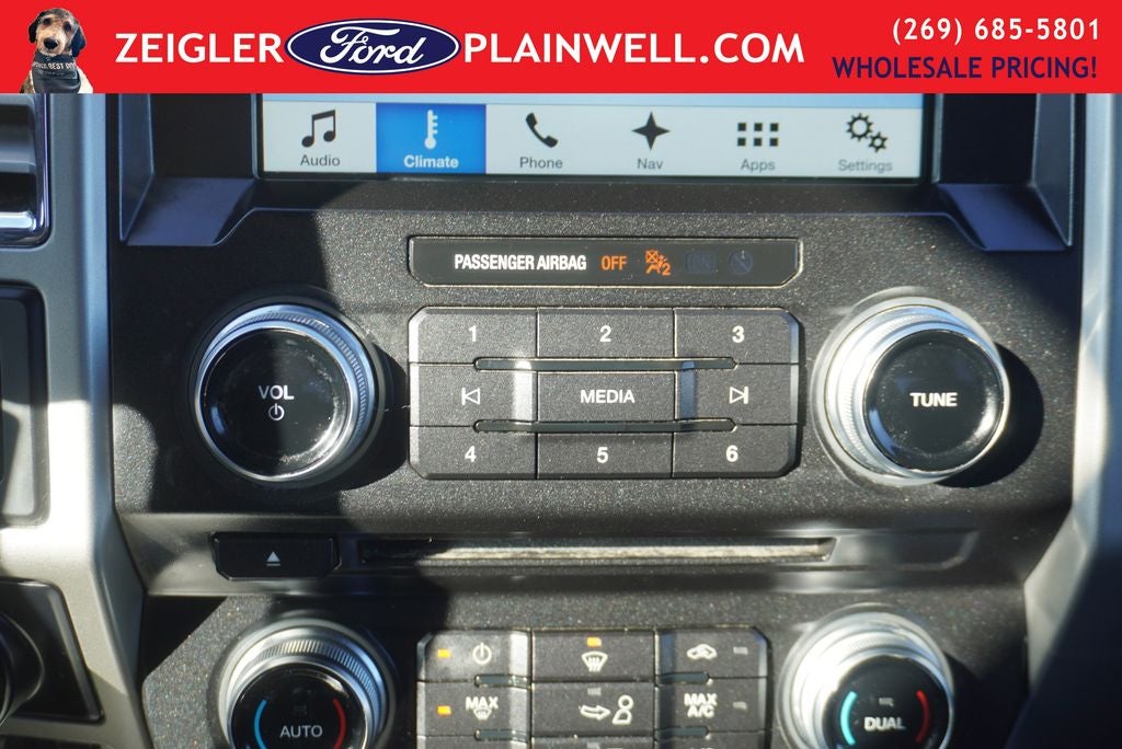 2016 Ford F-150 Lariat Crew Cab 4x4 Heated Leather NAV Chrome Pkg Tow Pkg