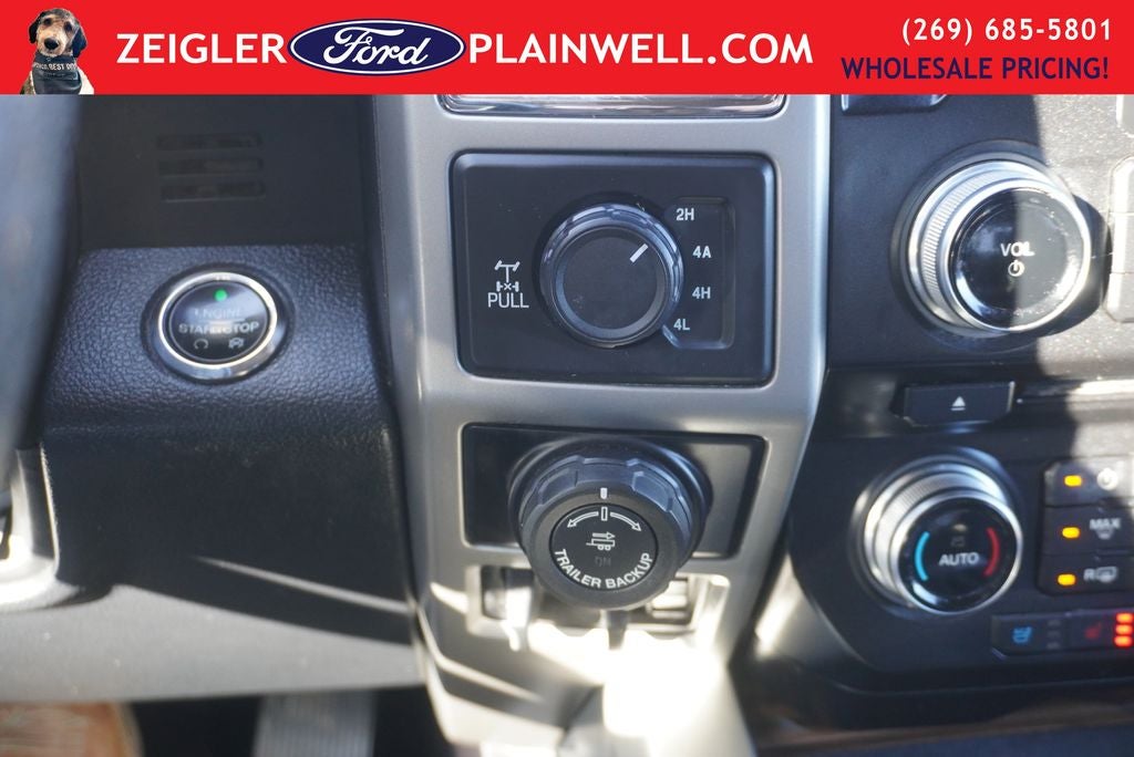 2016 Ford F-150 Lariat Crew Cab 4x4 Heated Leather NAV Chrome Pkg Tow Pkg